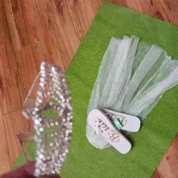 Bride flip flops, comb short veil with pearl accents, comb tiara, and sash set! - Picture 7 of 13